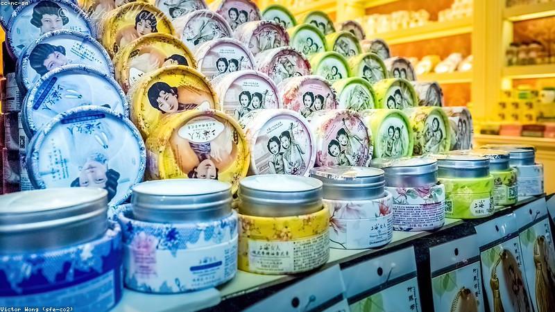 正确洗脸方法：清洁是护肤的第一步